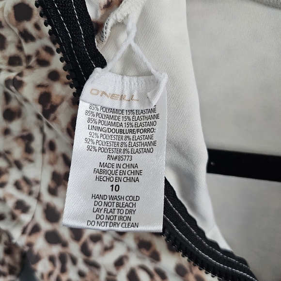 O'Neill Kids Animal Print Bathingsuit Size 10 - Picture 4 of 4